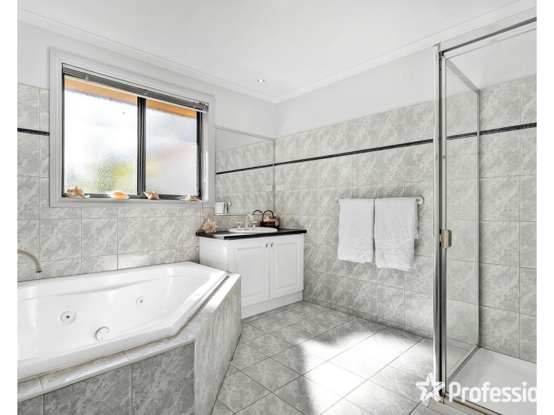 2 Benjamin Chase, Mooroolbark VIC 3138