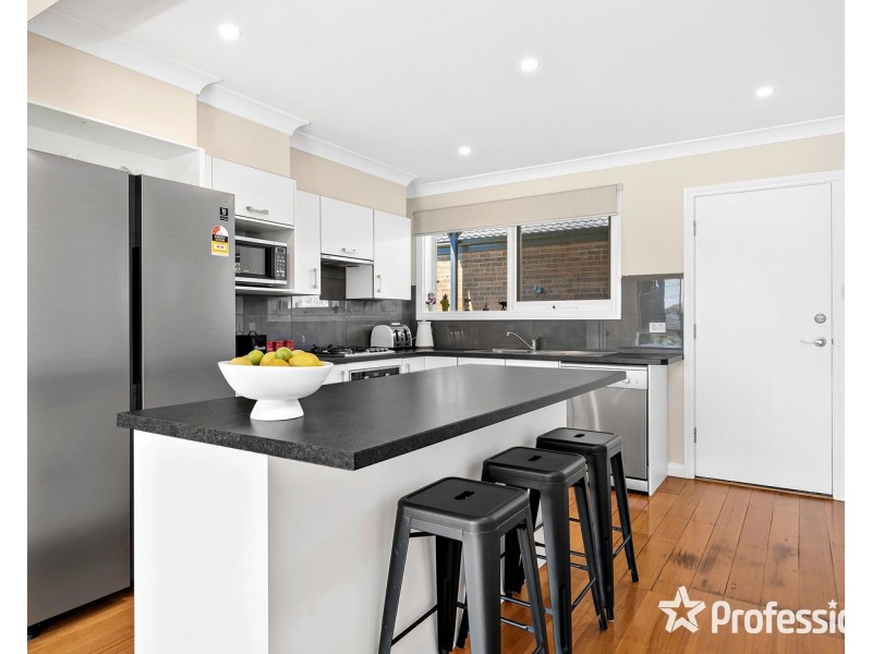 4 Yates Court, Mooroolbark VIC 3138