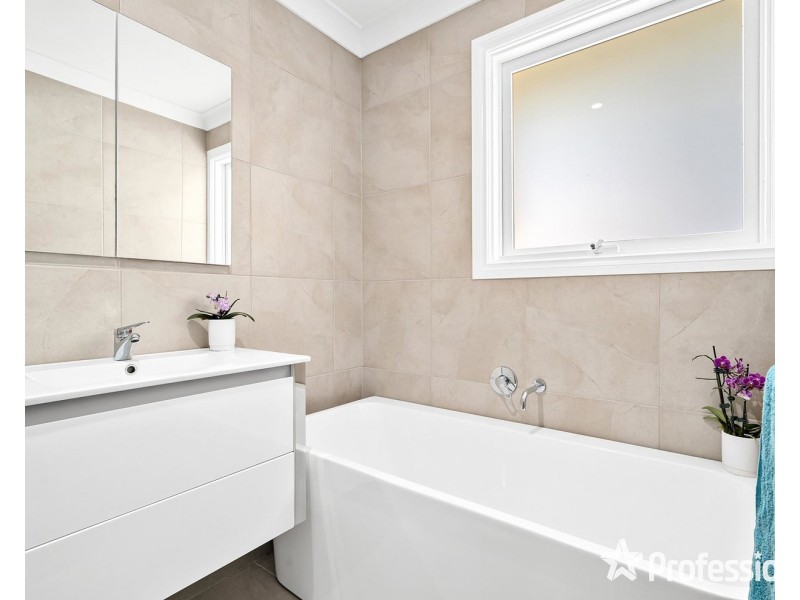 4 Yates Court, Mooroolbark VIC 3138