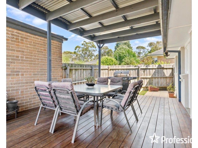 4 Yates Court, Mooroolbark VIC 3138