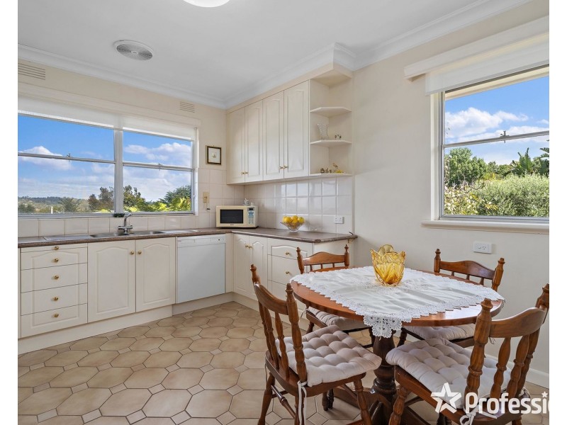 11 Campus Gate, Chirnside Park VIC 3116