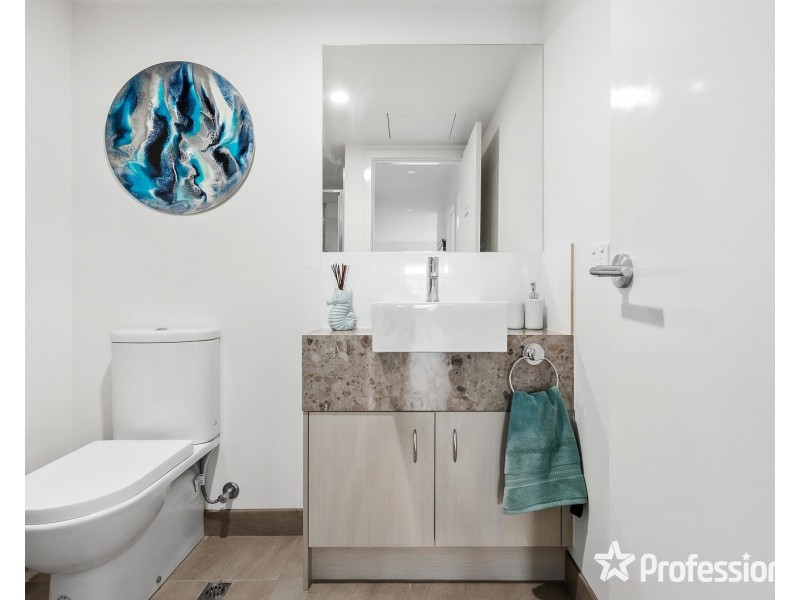 202/18 Myrtle Street, Bayswater VIC 3153