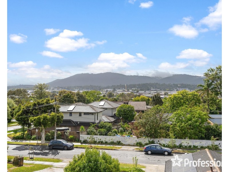 202/18 Myrtle Street, Bayswater VIC 3153
