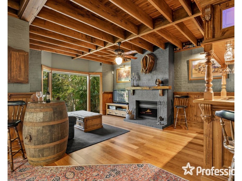 3 Meridian Court, Mooroolbark VIC 3138