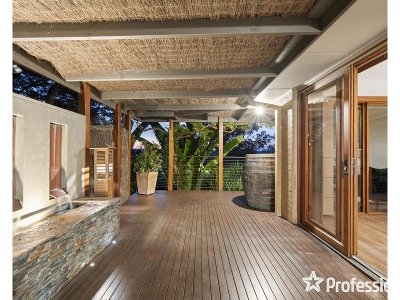 3 Meridian Court, Mooroolbark VIC 3138