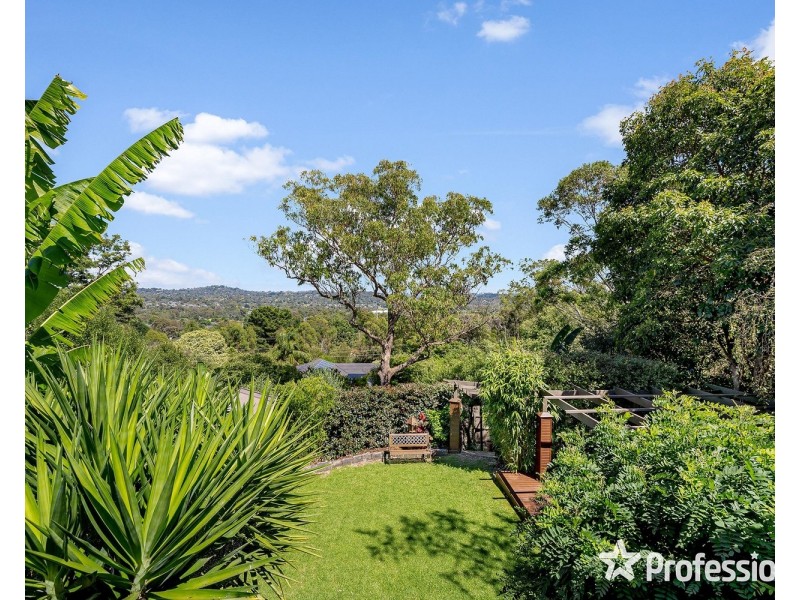3 Meridian Court, Mooroolbark VIC 3138