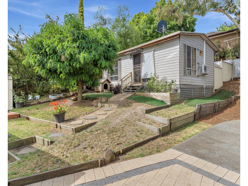 2 Parry Drive, Mooroolbark VIC 3138