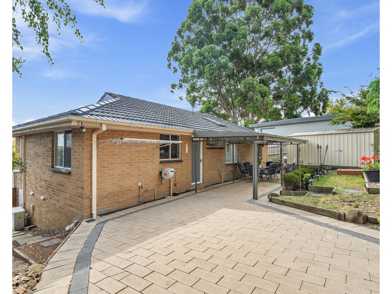 2 Parry Drive, Mooroolbark VIC 3138