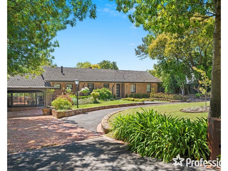 4 Glen Avenue, Croydon VIC 3136