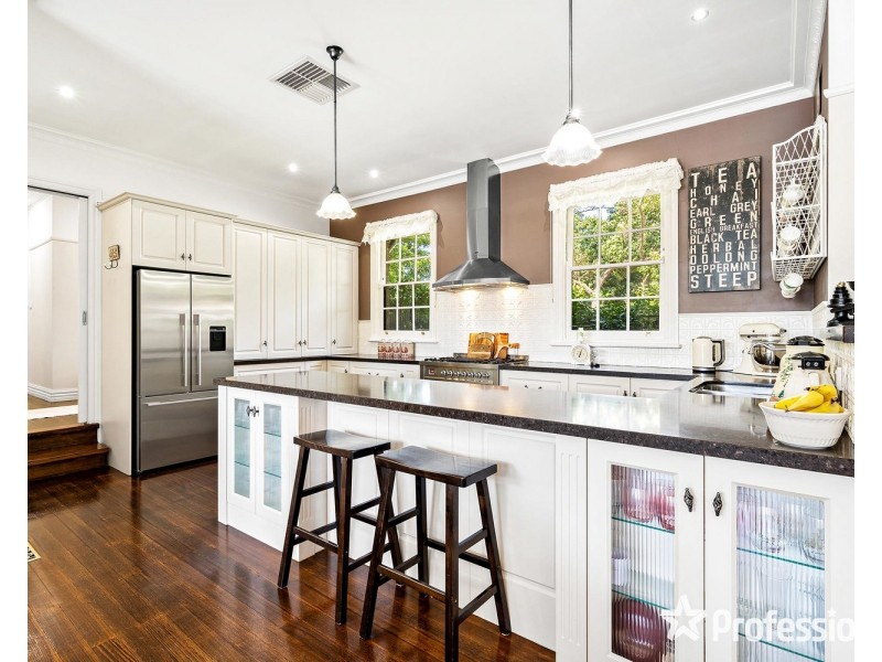 4 Glen Avenue, Croydon VIC 3136