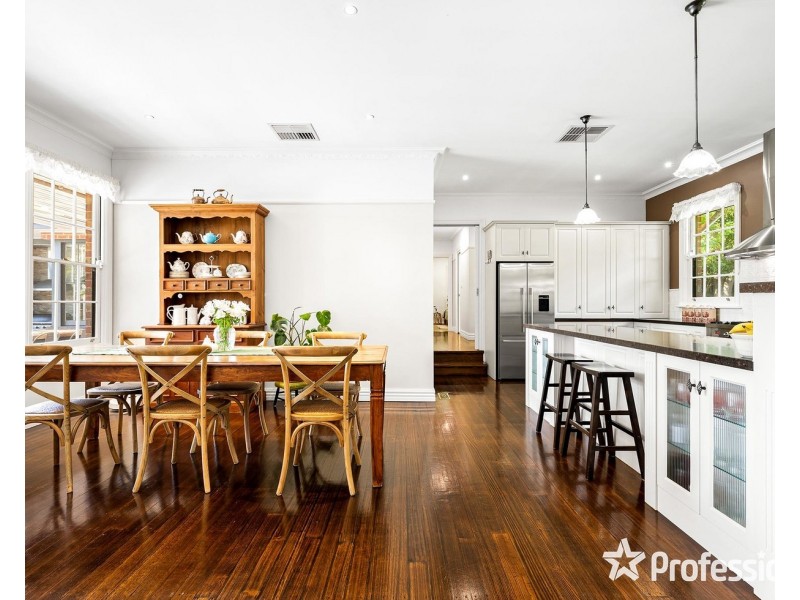 4 Glen Avenue, Croydon VIC 3136
