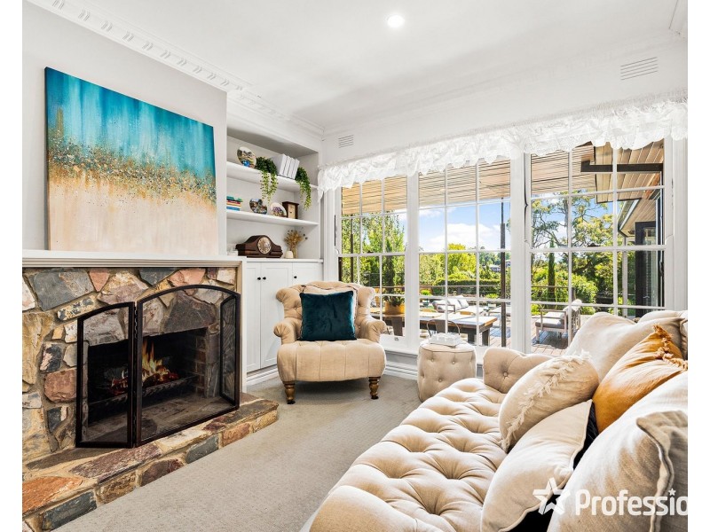 4 Glen Avenue, Croydon VIC 3136