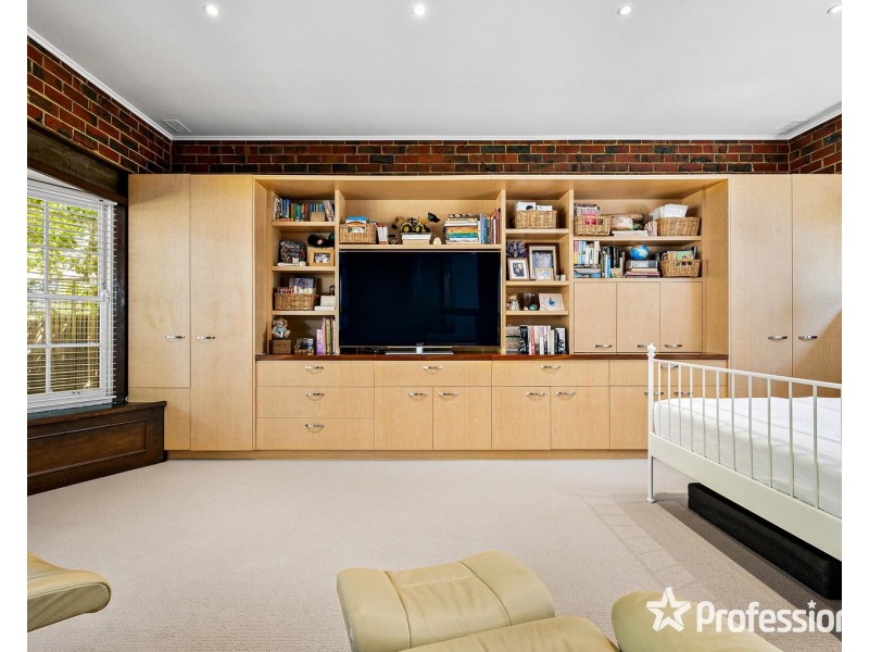 4 Glen Avenue, Croydon VIC 3136