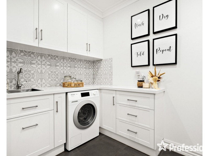 4 Glen Avenue, Croydon VIC 3136