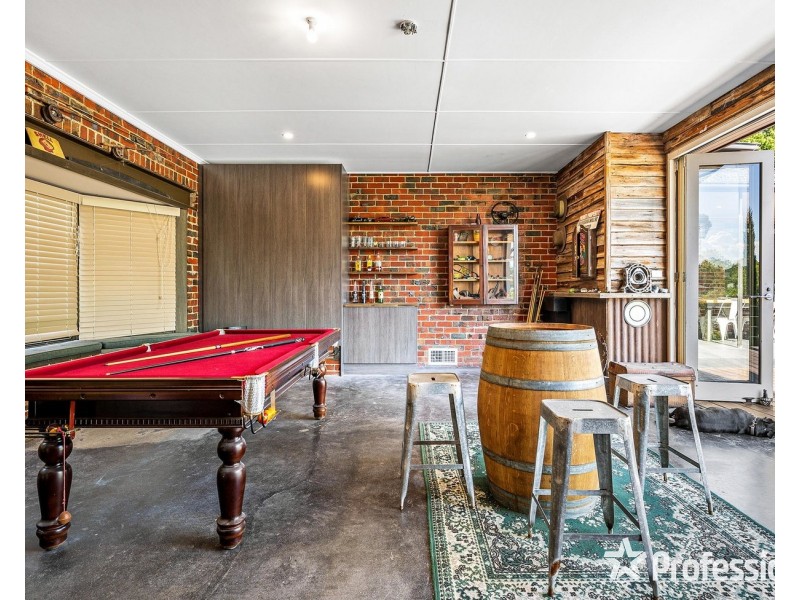 4 Glen Avenue, Croydon VIC 3136