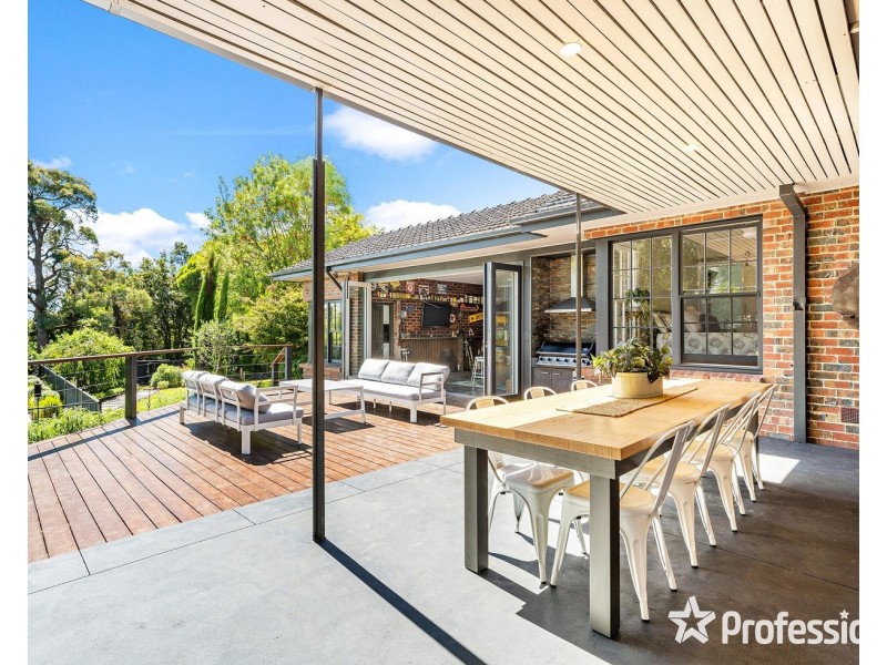 4 Glen Avenue, Croydon VIC 3136