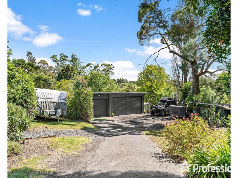 4 Glen Avenue, Croydon VIC 3136
