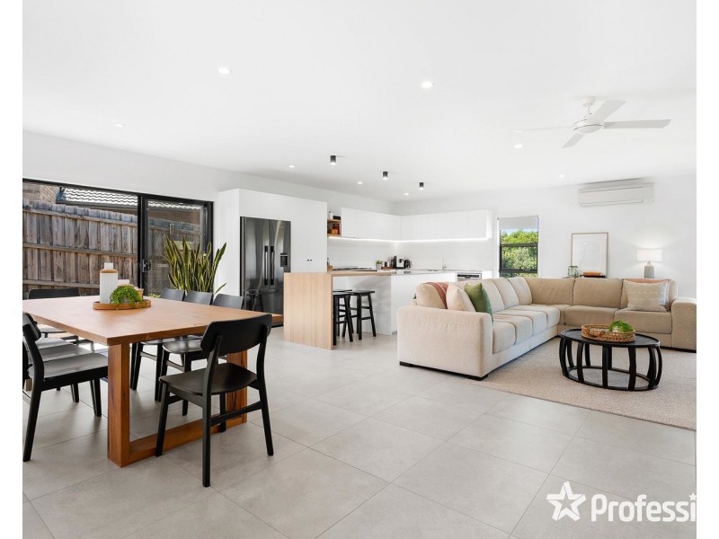 27 Nambour Drive, Mooroolbark VIC 3138