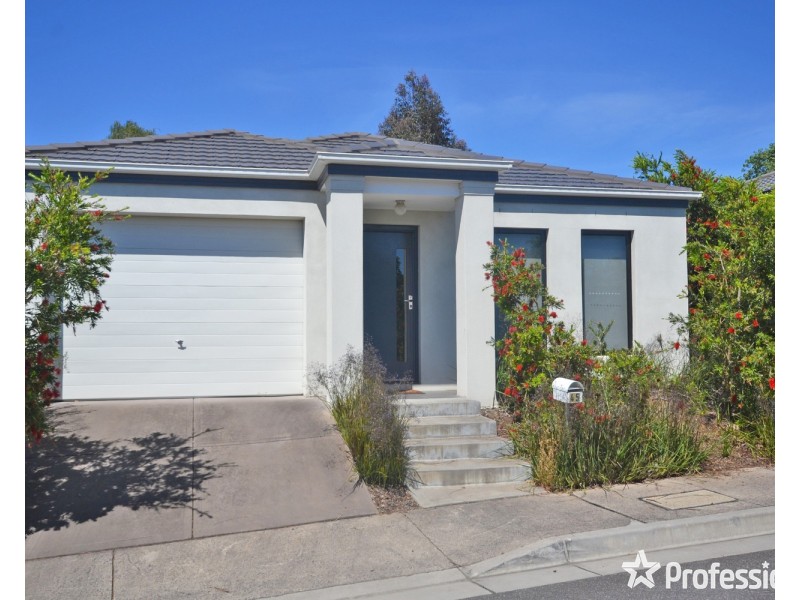 45 Tanika Circuit, Croydon VIC 3136