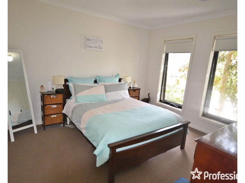 45 Tanika Circuit, Croydon VIC 3136