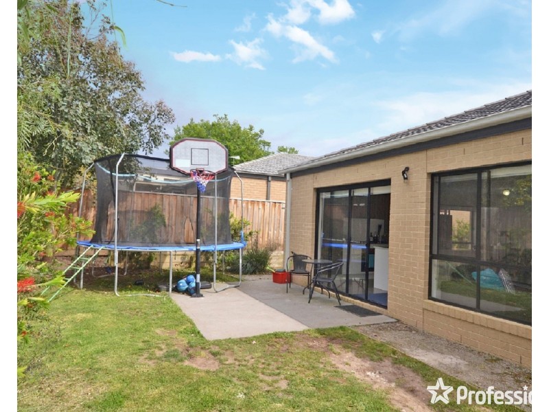 45 Tanika Circuit, Croydon VIC 3136