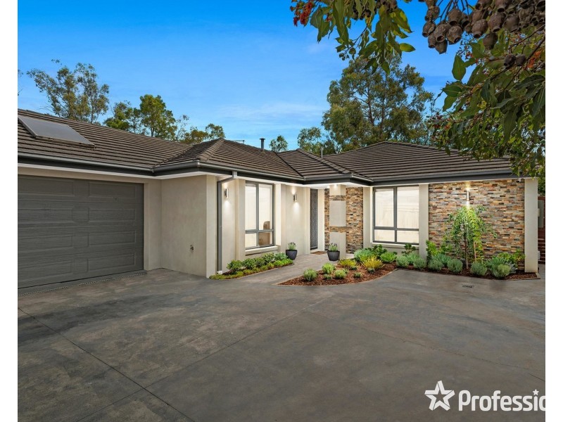 12a Kathy Court, Mooroolbark VIC 3138