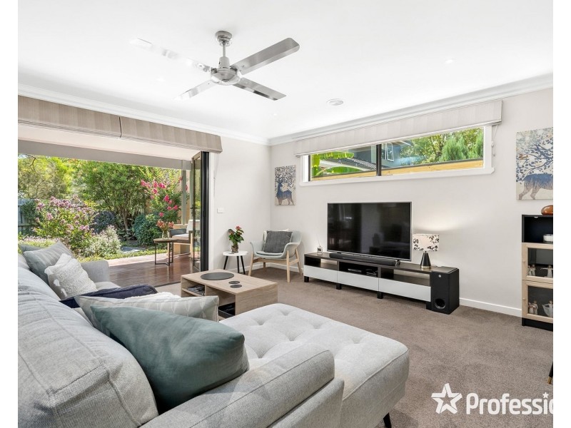 12a Kathy Court, Mooroolbark VIC 3138