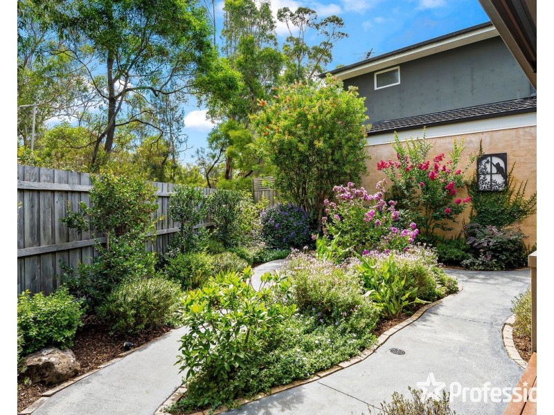 12a Kathy Court, Mooroolbark VIC 3138