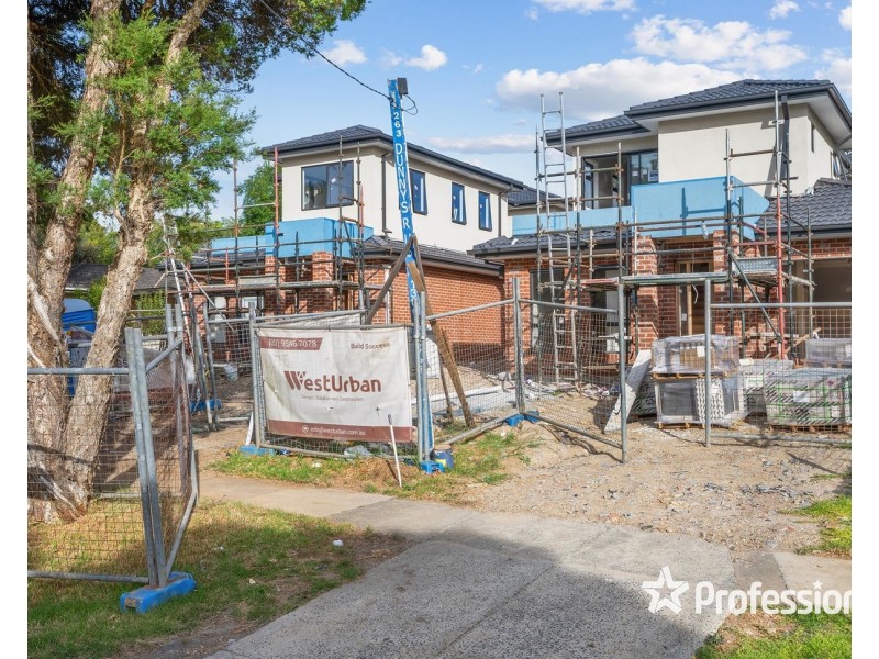 1 & 3/65 Croydondale Drive, Mooroolbark VIC 3138