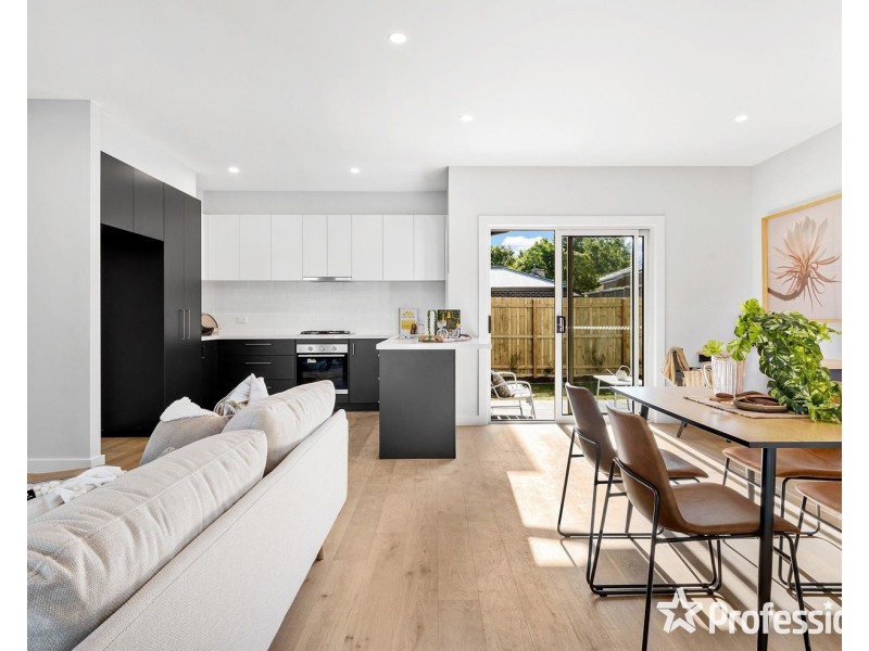 1-3/1 Churchill Way, Kilsyth VIC 3137