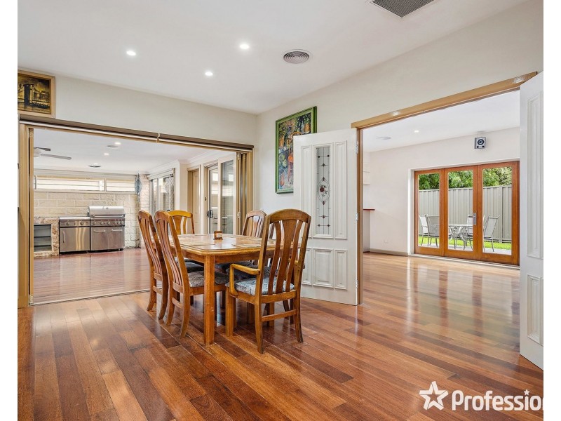 9 Belmont Road West, Croydon South VIC 3136