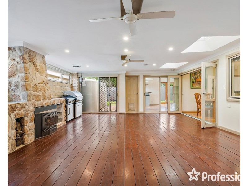 9 Belmont Road West, Croydon South VIC 3136