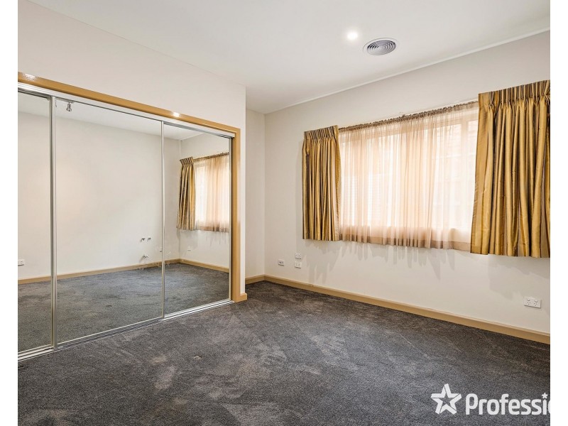 9 Belmont Road West, Croydon South VIC 3136