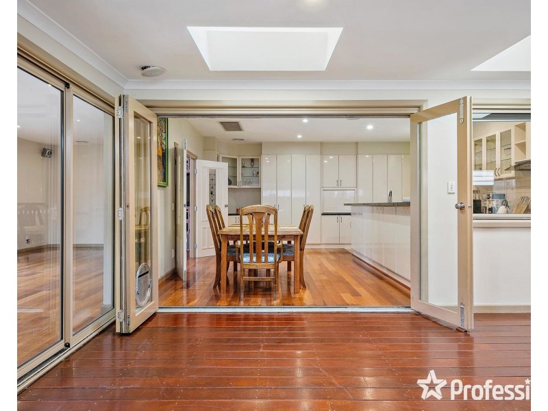 9 Belmont Road West, Croydon South VIC 3136