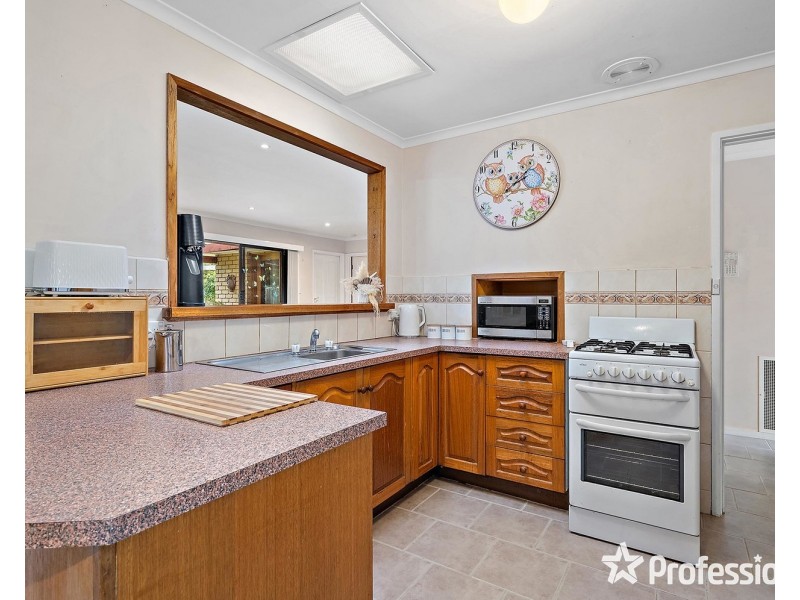11 Warruga Court, Croydon VIC 3136
