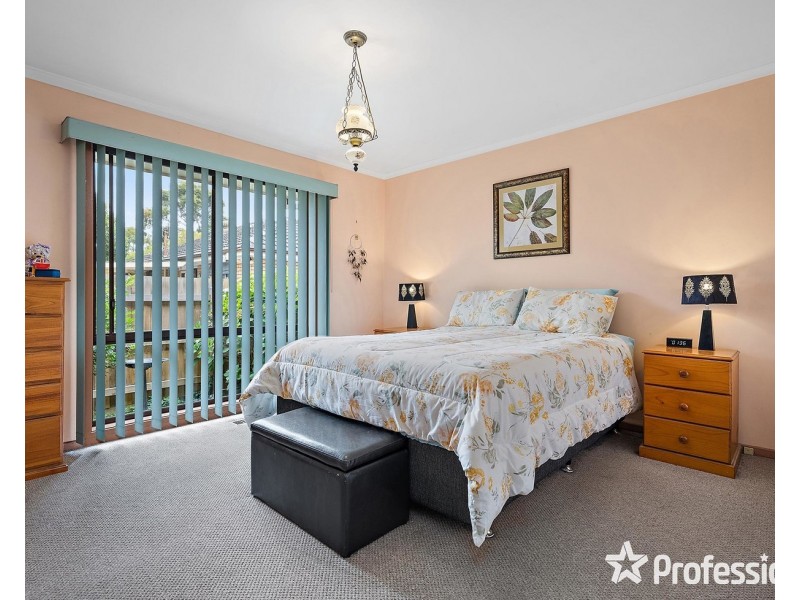 11 Warruga Court, Croydon VIC 3136