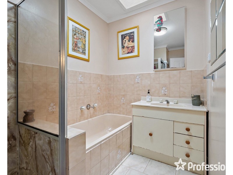 11 Warruga Court, Croydon VIC 3136