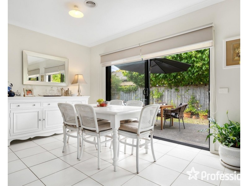 2 Tanika Circuit, Croydon VIC 3136