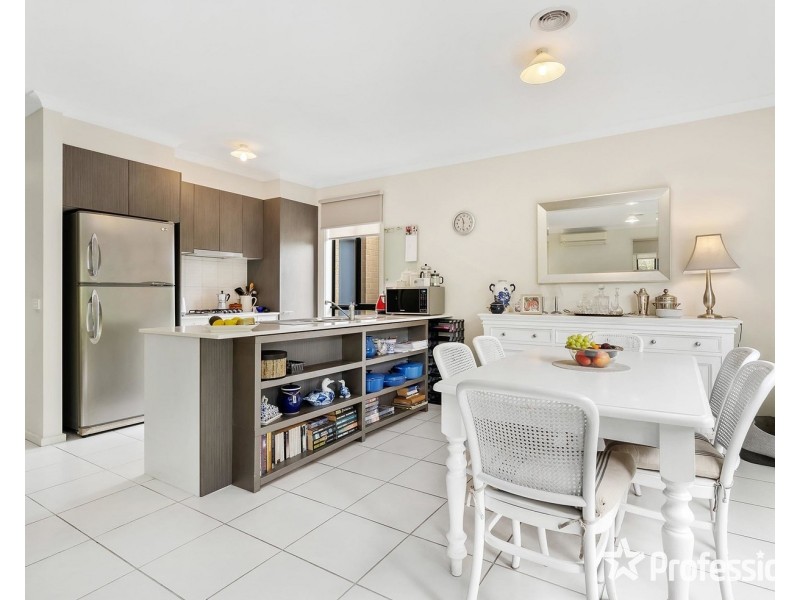 2 Tanika Circuit, Croydon VIC 3136