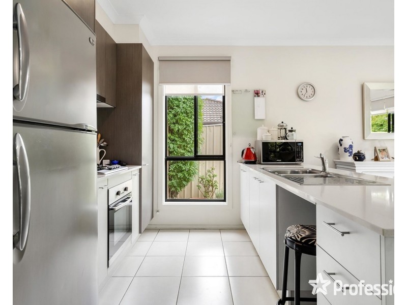 2 Tanika Circuit, Croydon VIC 3136