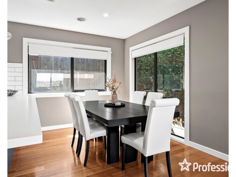 3 Bellara Drive, Mooroolbark VIC 3138