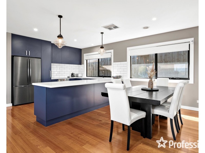 3 Bellara Drive, Mooroolbark VIC 3138