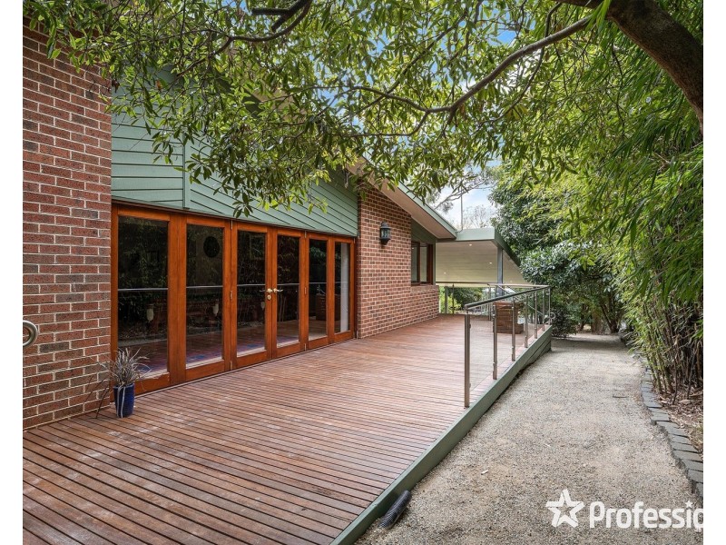 73-75 Pine Road, Mooroolbark VIC 3138