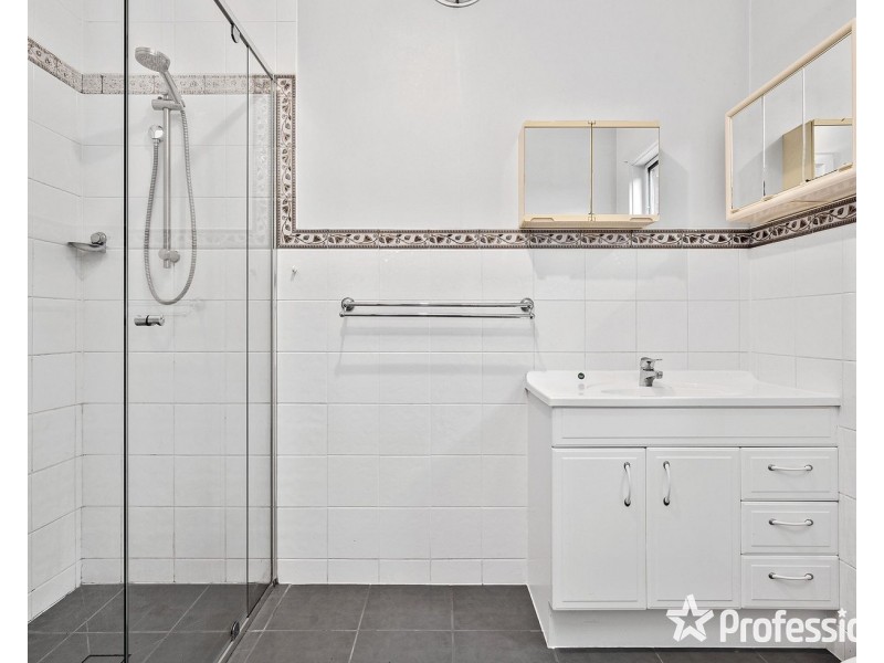 73-75 Pine Road, Mooroolbark VIC 3138