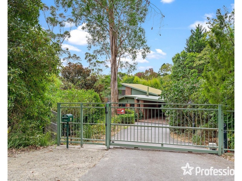 73-75 Pine Road, Mooroolbark VIC 3138