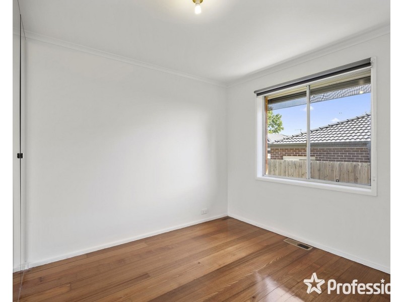 13 Saxon Drive, Mooroolbark VIC 3138