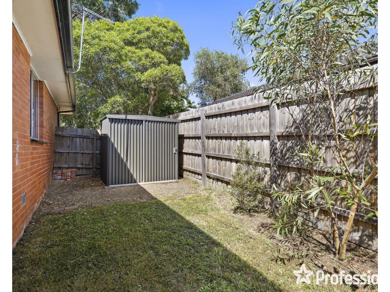 13 Saxon Drive, Mooroolbark VIC 3138