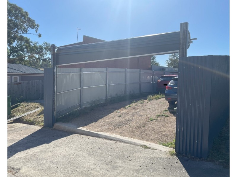 61 Hawthory, Kilsyth VIC 3137