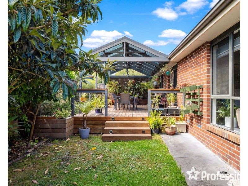 43a Geoffrey Drive, Kilsyth VIC 3137