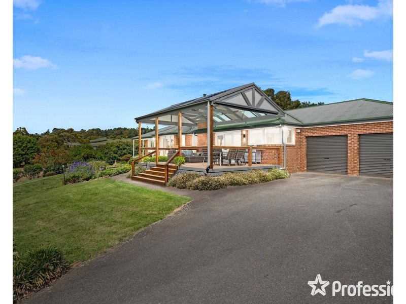75 De Lancey Road, Wandin North VIC 3139